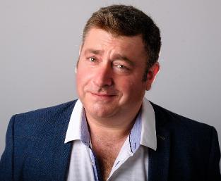 louis burgess, ferndown, verwood, comedy, comedyclub,  simon brodkin, show, coastal comedy, comedy club, comedian, laughter, 