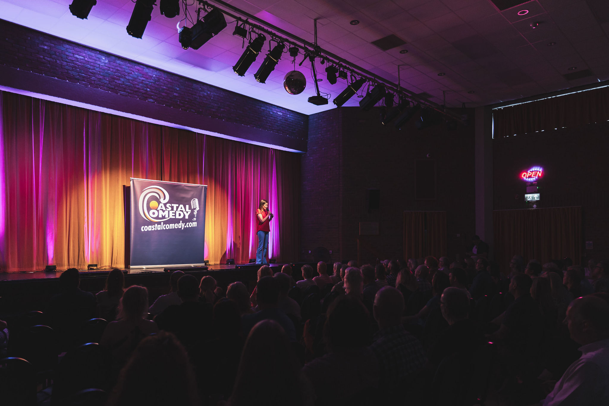 ferndown, comedy, coastalcomedy, show, dorsetevents, comedyclub, ringwood, exterior, hampshire, comedy club, coastal comedy,